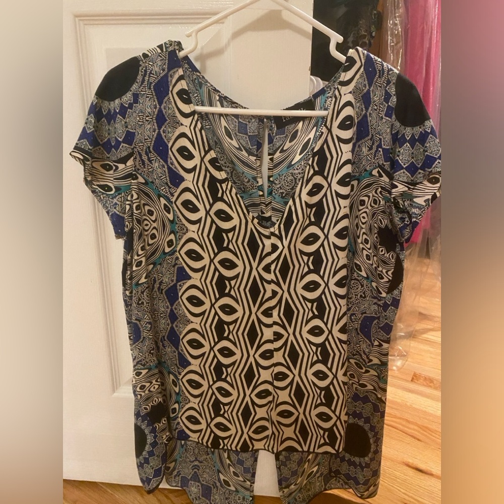 Versatile top with Bohemian flair